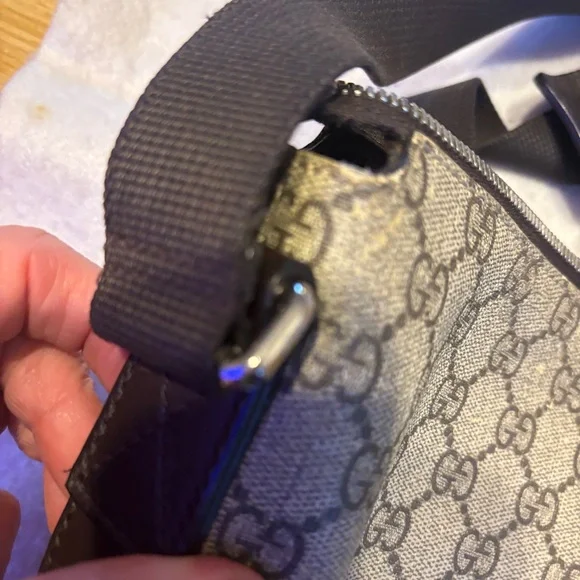 Gucci Beige and Brown GG Pattern Messenger Bag - Picture 10 of 17